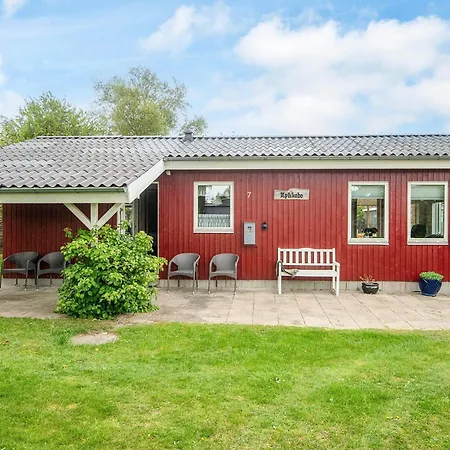 4 Star In Juelsminde * Sonderby (Midtjylland)